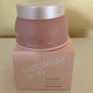 Moisturizer Waterfall